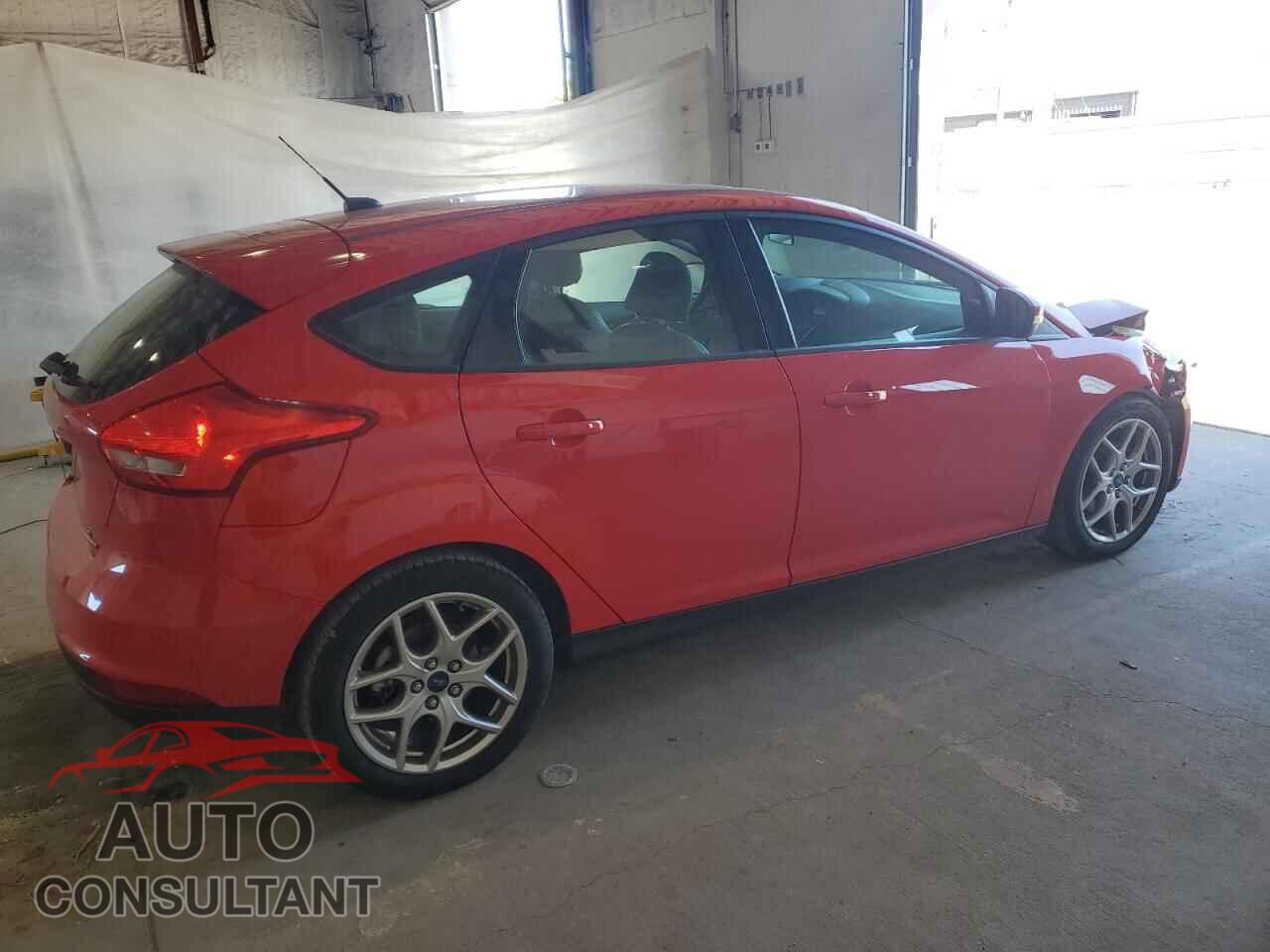 FORD FOCUS 2015 - 1FADP3K21FL361098