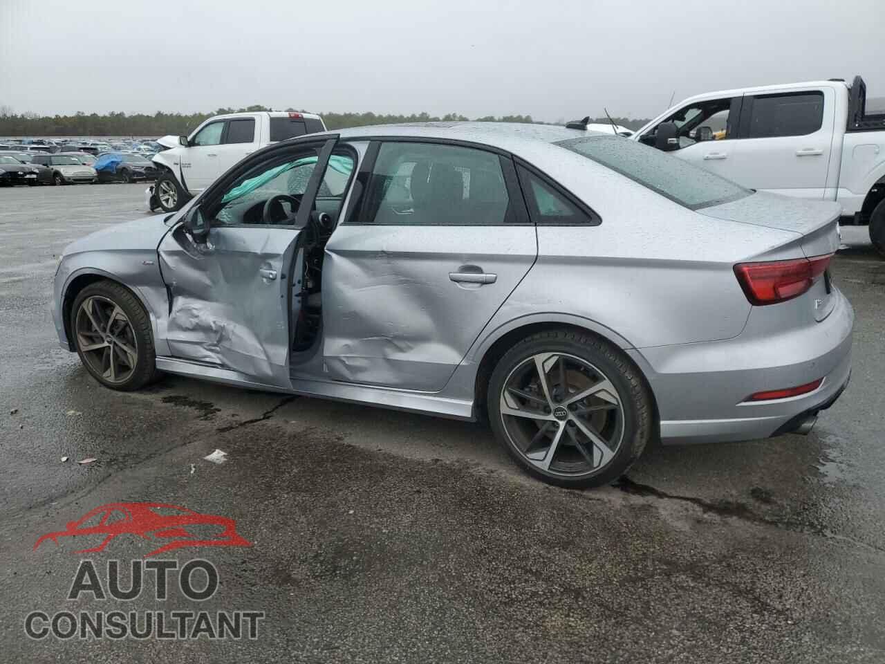 AUDI A3 2020 - WAUBEGFF4LA039412