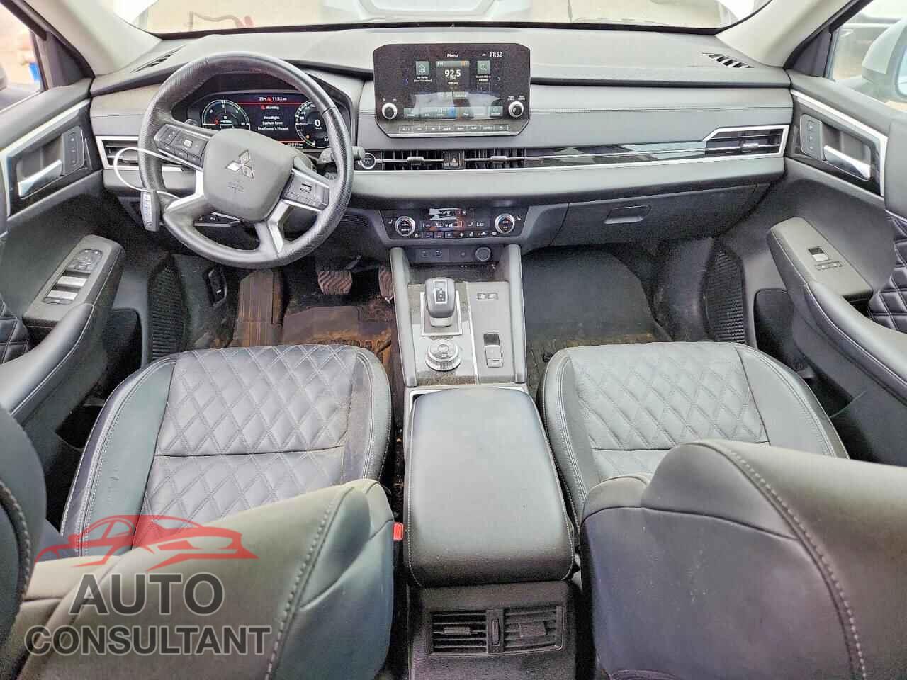 MITSUBISHI OUTLANDER 2024 - JA4T5VA93RZ623656