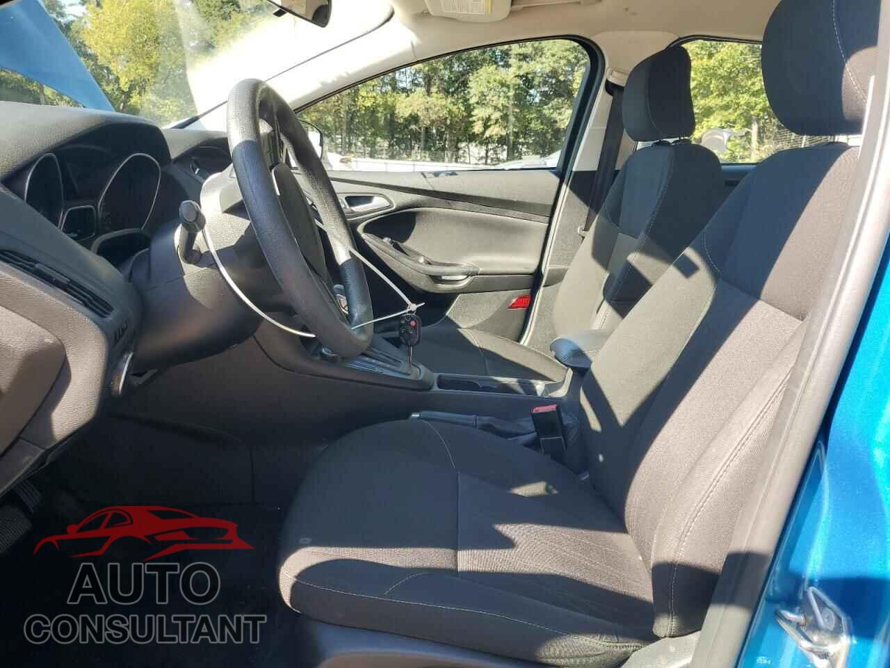 FORD FOCUS 2017 - 1FADP3K23HL252080