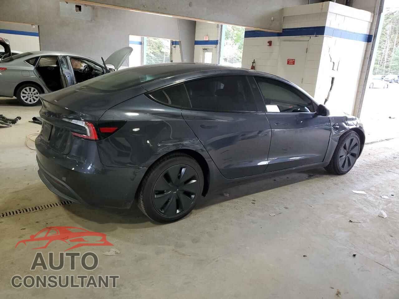 TESLA MODEL 3 2025 - 5YJ3E1EA3SF953988