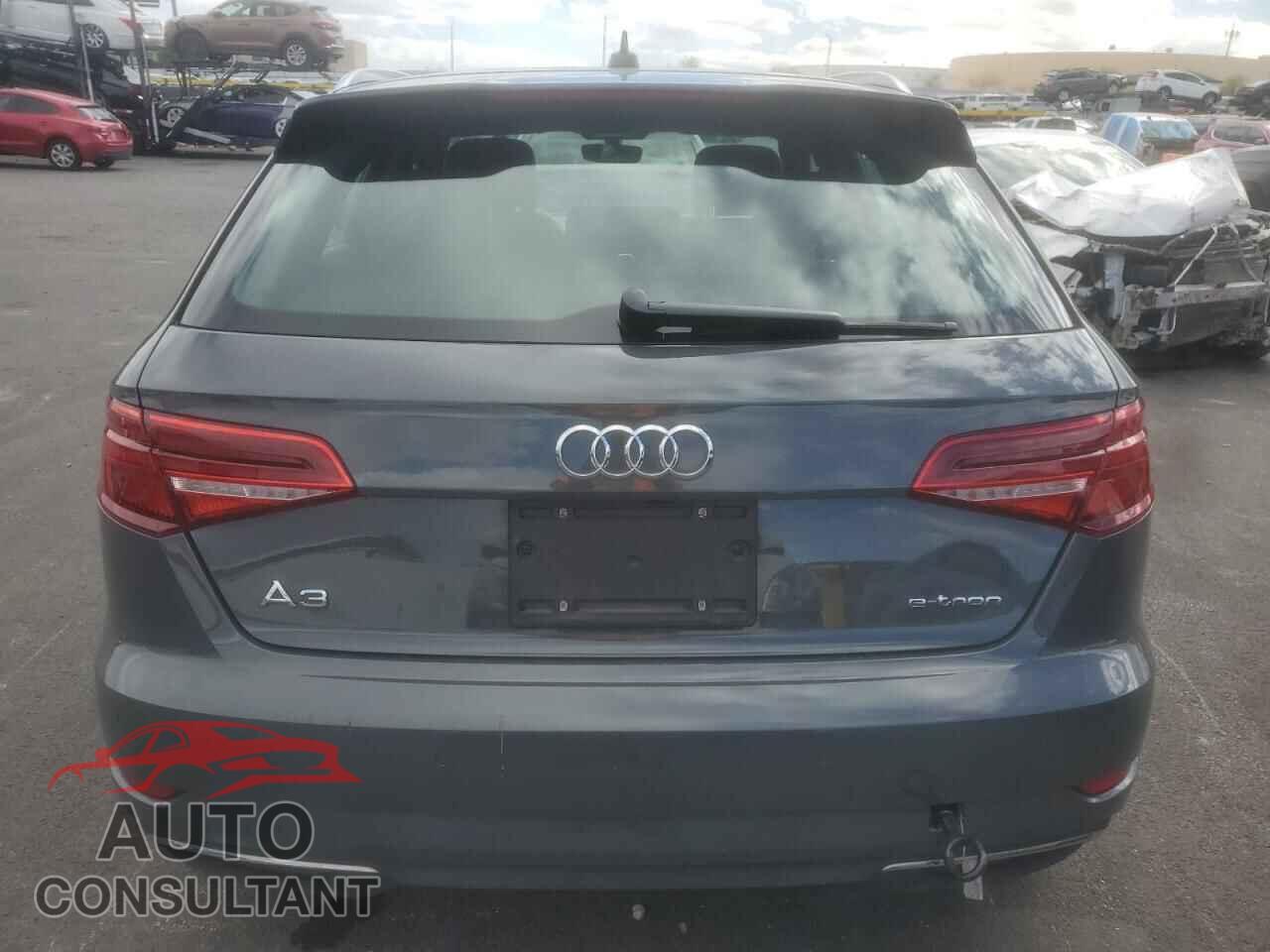 AUDI A3 2017 - WAUTPBFF7HA145992