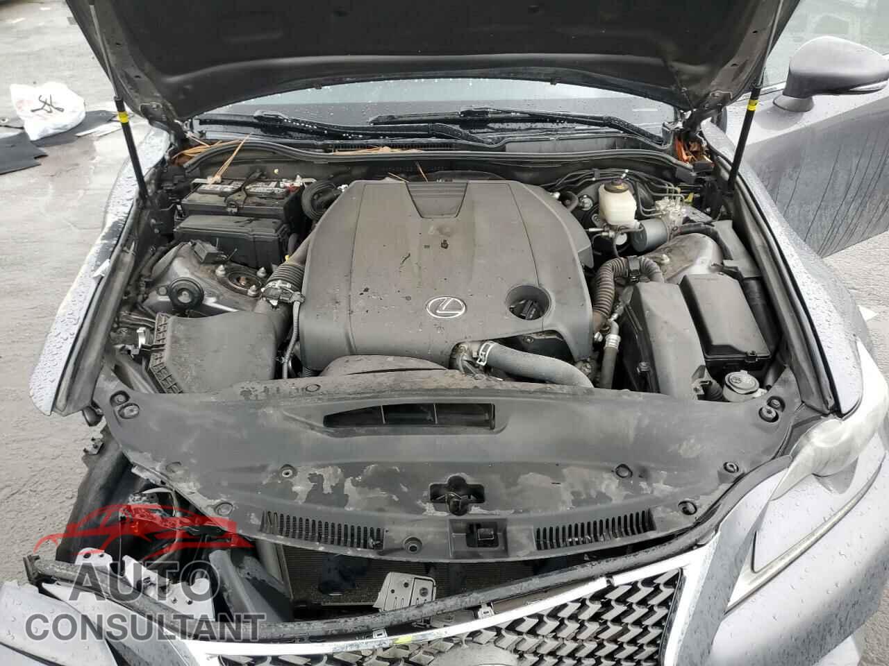 LEXUS IS 2014 - JTHCF1D21E5014592