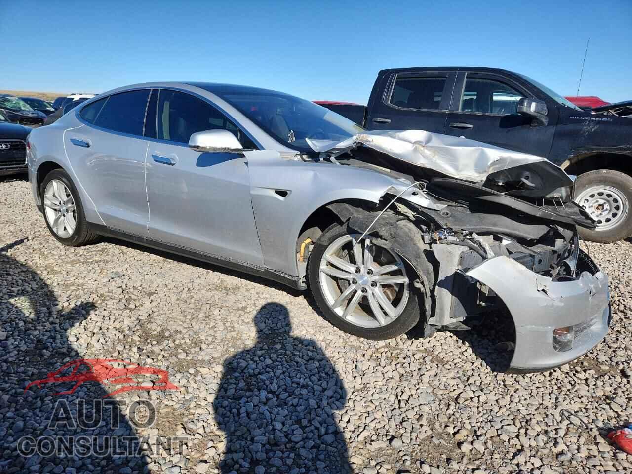 TESLA MODEL S 2014 - 5YJSA1S12EFP44712