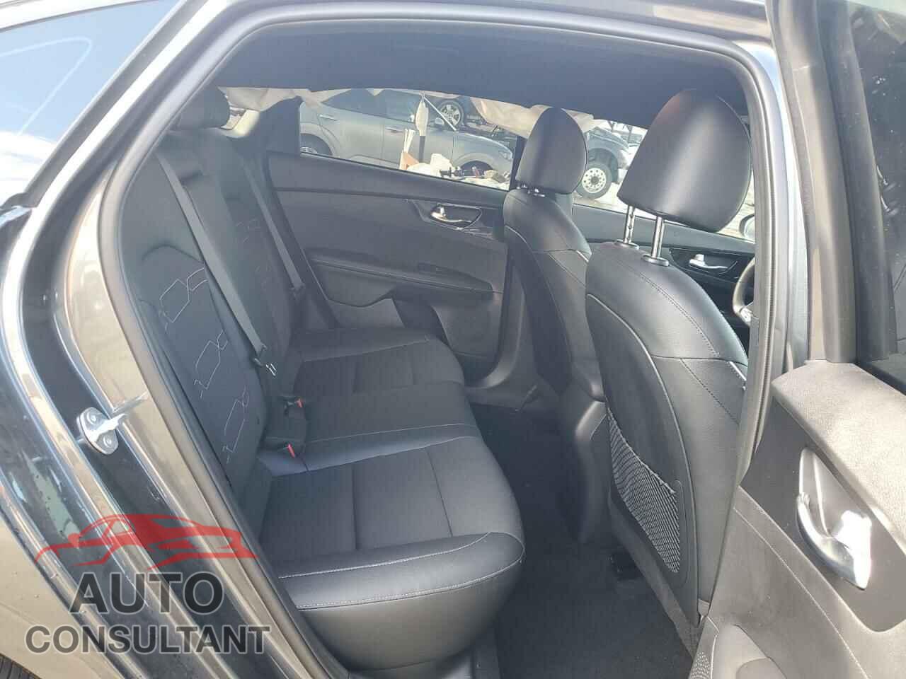 KIA FORTE 2024 - 3KPF54AD8RE821694
