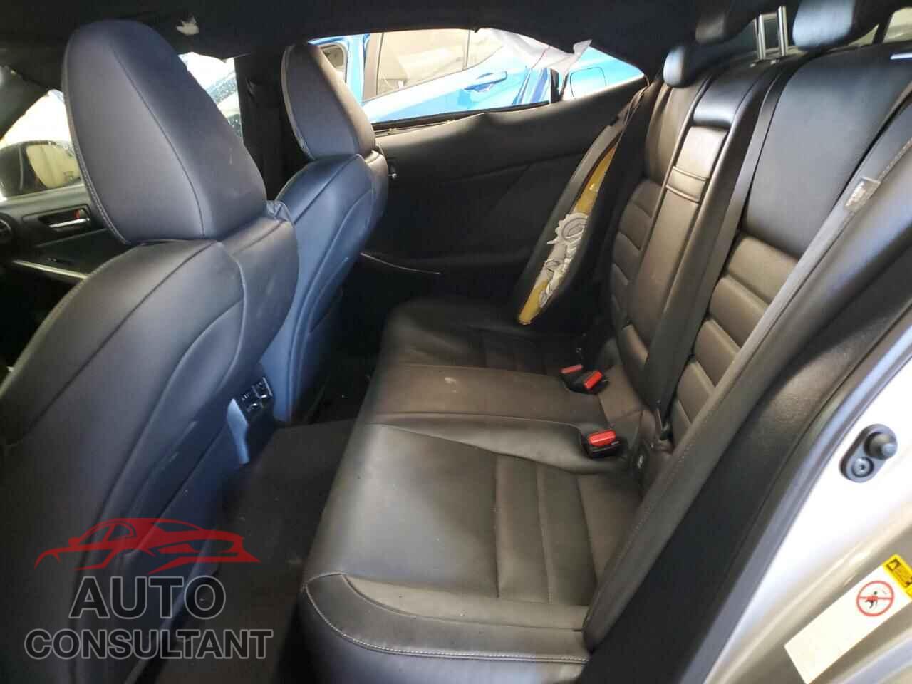LEXUS IS 2016 - JTHBE1D28G5025476