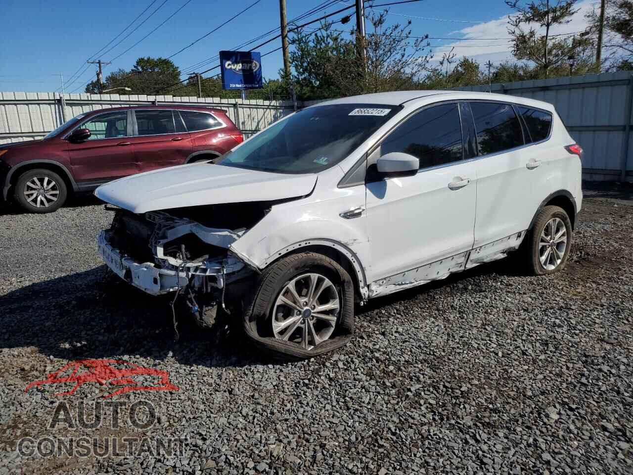 FORD ESCAPE 2017 - 1FMCU0GD5HUB53922