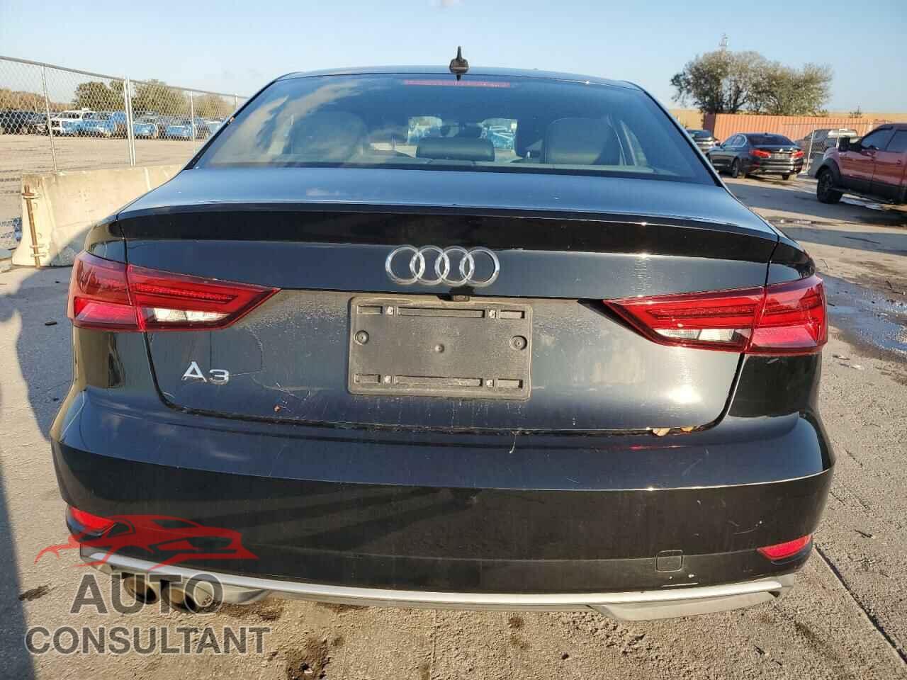 AUDI A3 2018 - WAUAUGFF0J1037877
