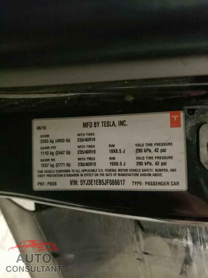 TESLA MODEL 3 2018 - 5YJ3E1EB5JF086617