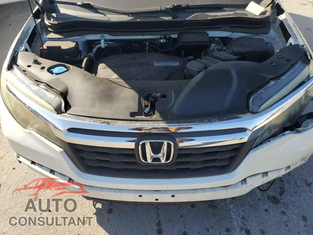 HONDA RIDGELINE 2017 - 5FPYK2F60HB007748