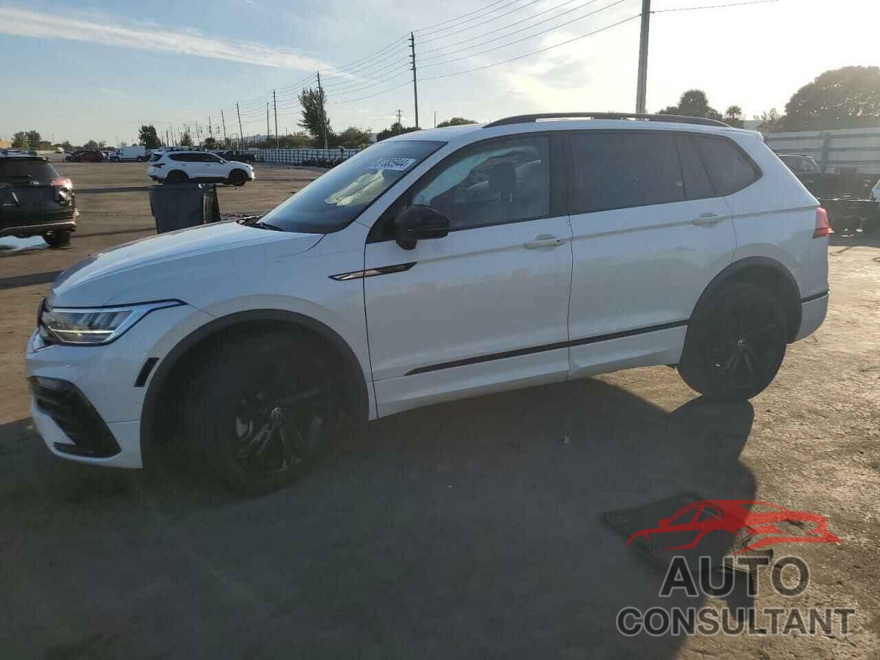VOLKSWAGEN TIGUAN 2023 - 3VVCB7AX8PM111738