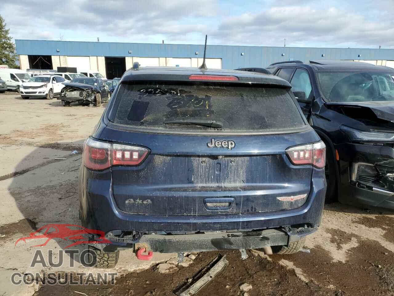 JEEP COMPASS 2018 - 3C4NJDDB4JT373701