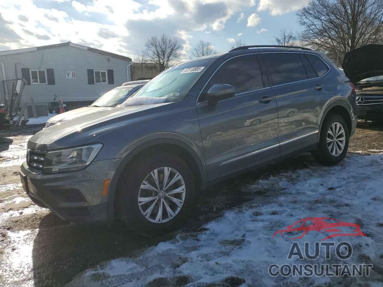 VOLKSWAGEN TIGUAN 2018 - 3VV2B7AX3JM159733