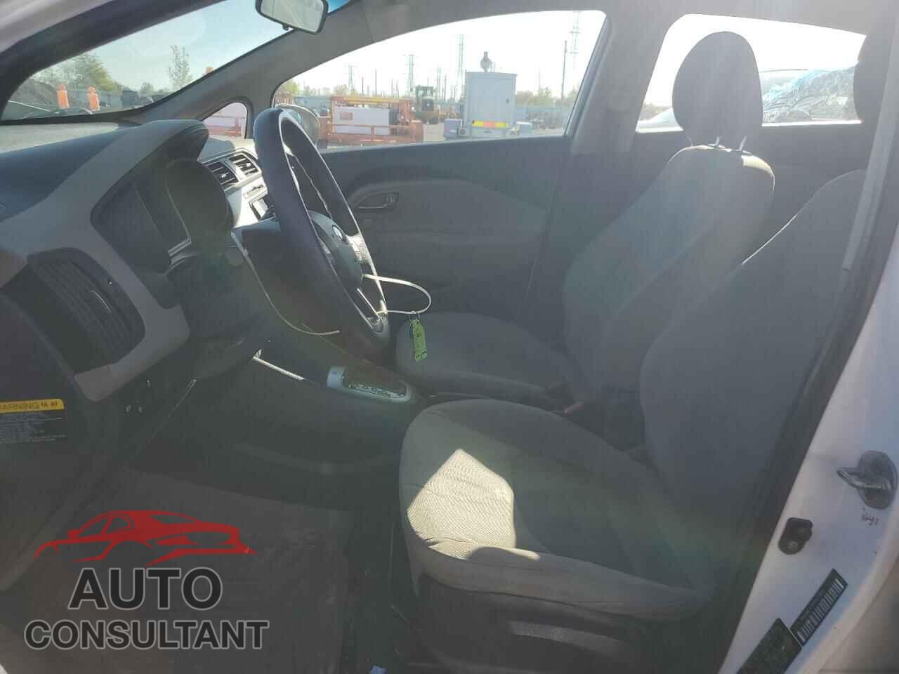 KIA RIO 2014 - KNADM4A35E6417945