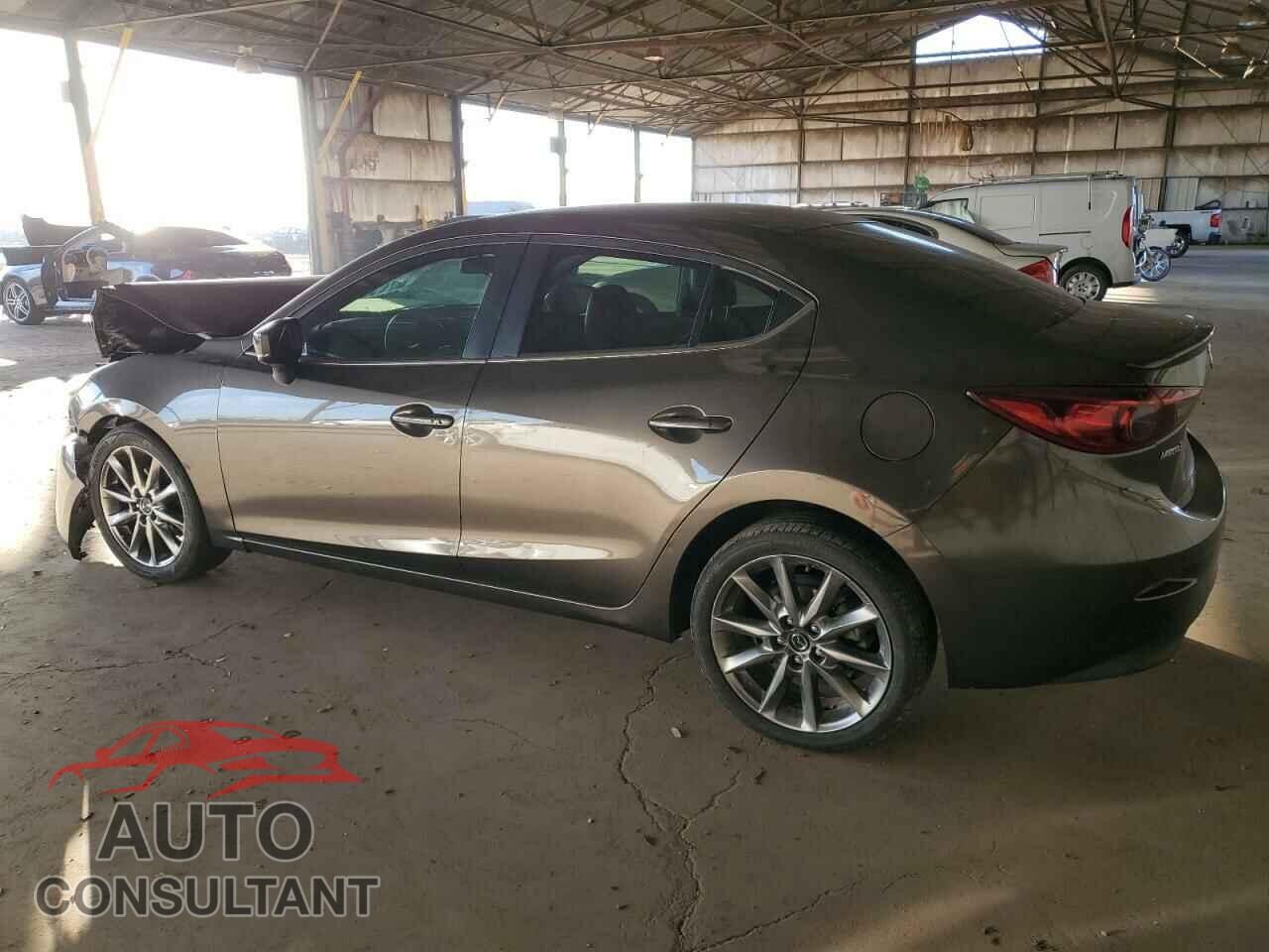 MAZDA 3 2018 - 3MZBN1V31JM166896