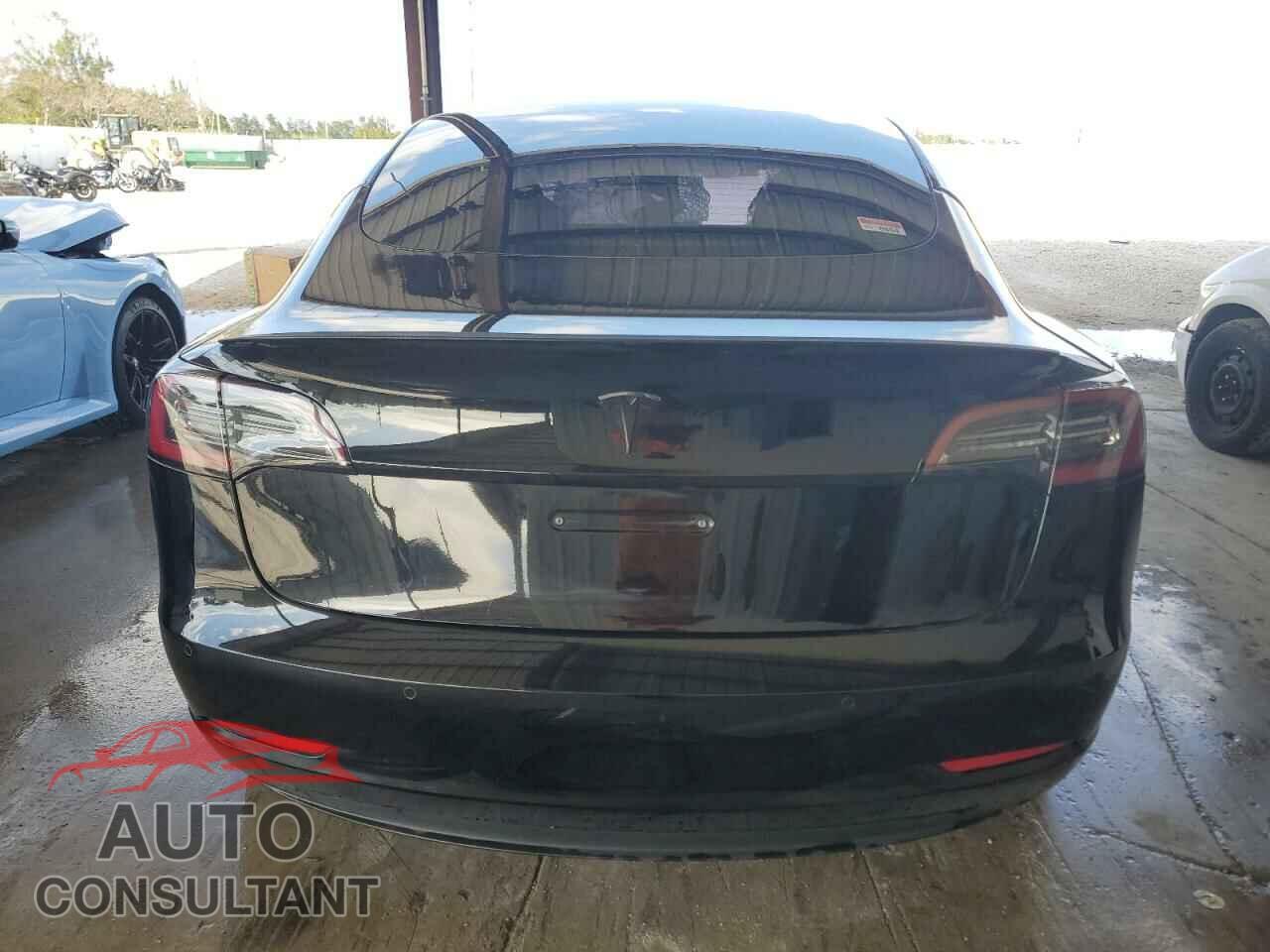 TESLA MODEL 3 2021 - 5YJ3E1EA2MF048564