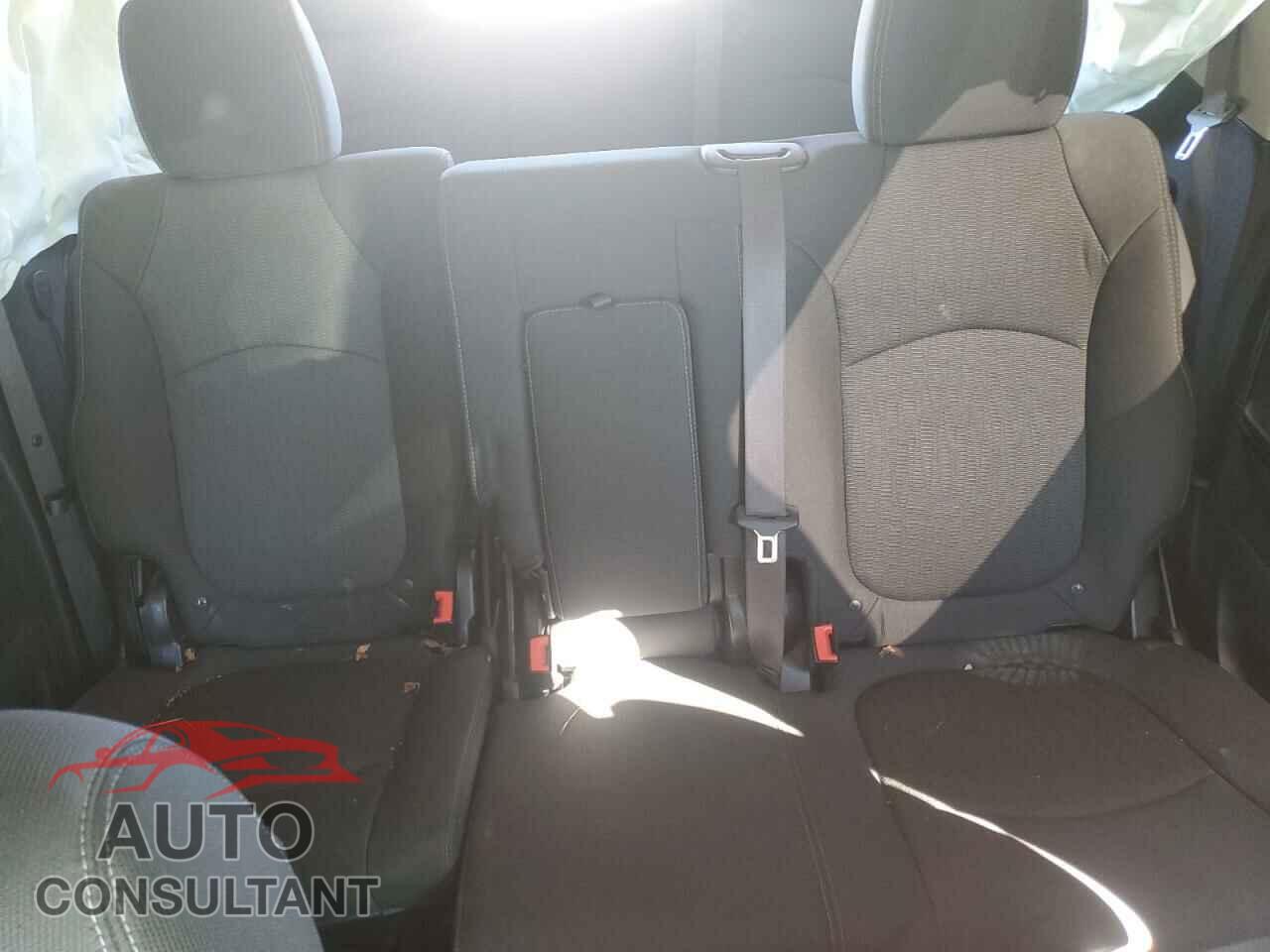 CHEVROLET TRAVERSE 2013 - 1GNKRGKD0DJ201458
