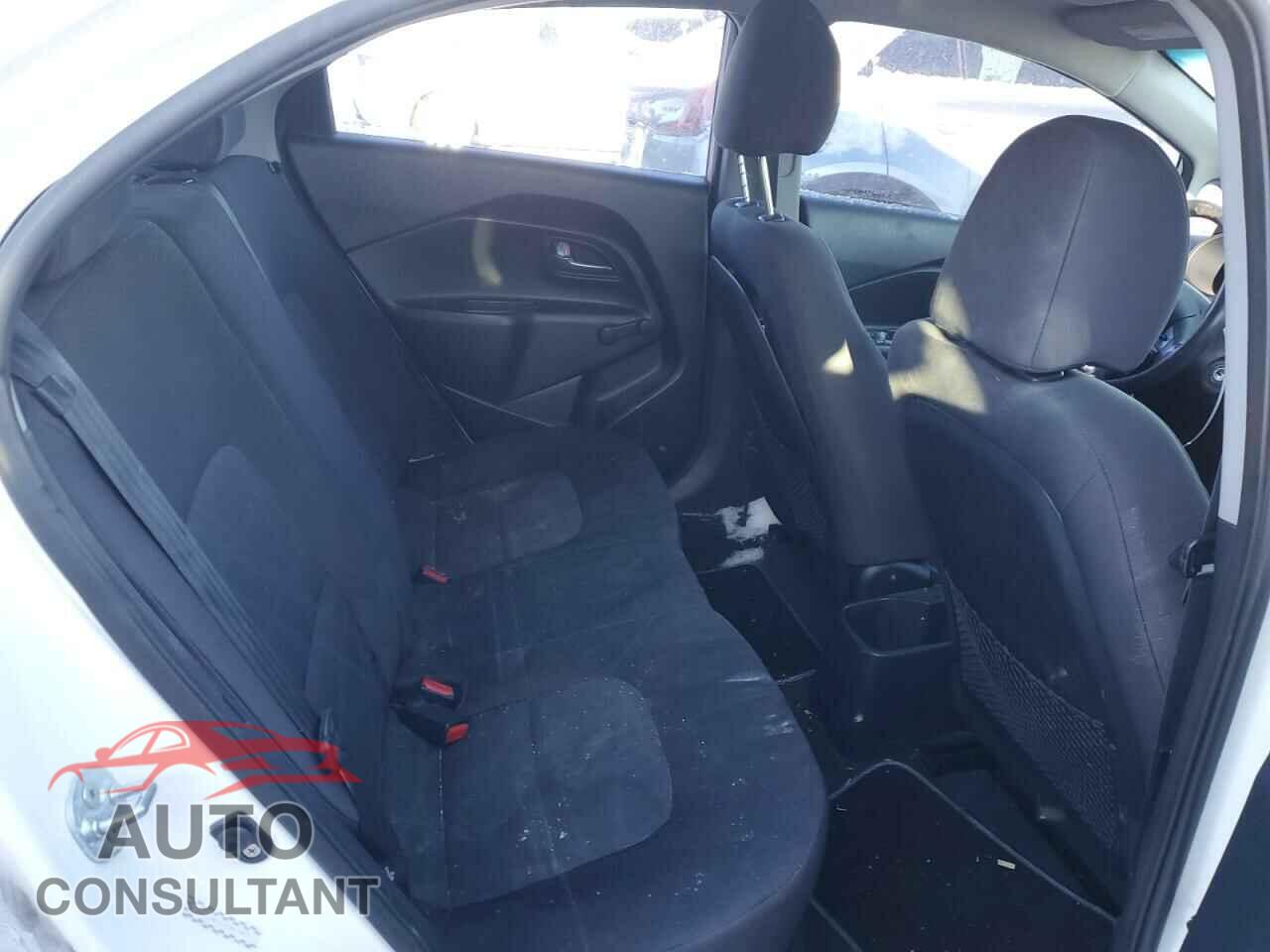 KIA RIO 2013 - KNADM5A33D6129071