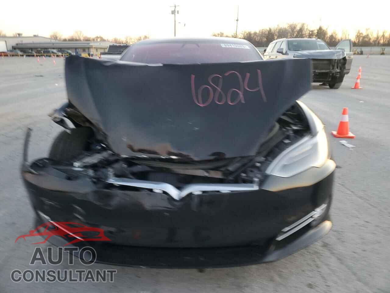 TESLA MODEL S 2018 - 5YJSA1E29JF296824