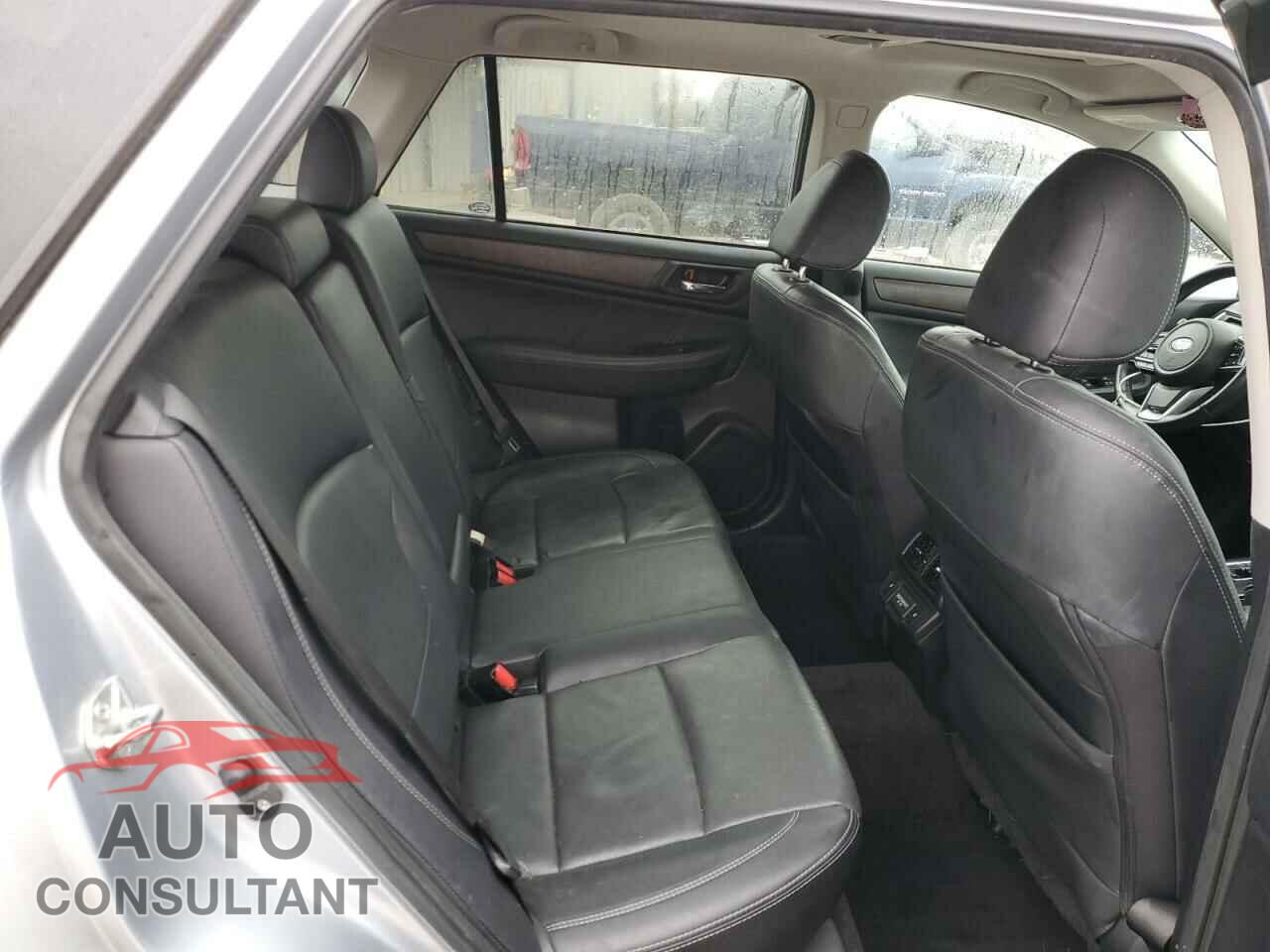 SUBARU OUTBACK 2018 - 4S4BSANC2J3250377