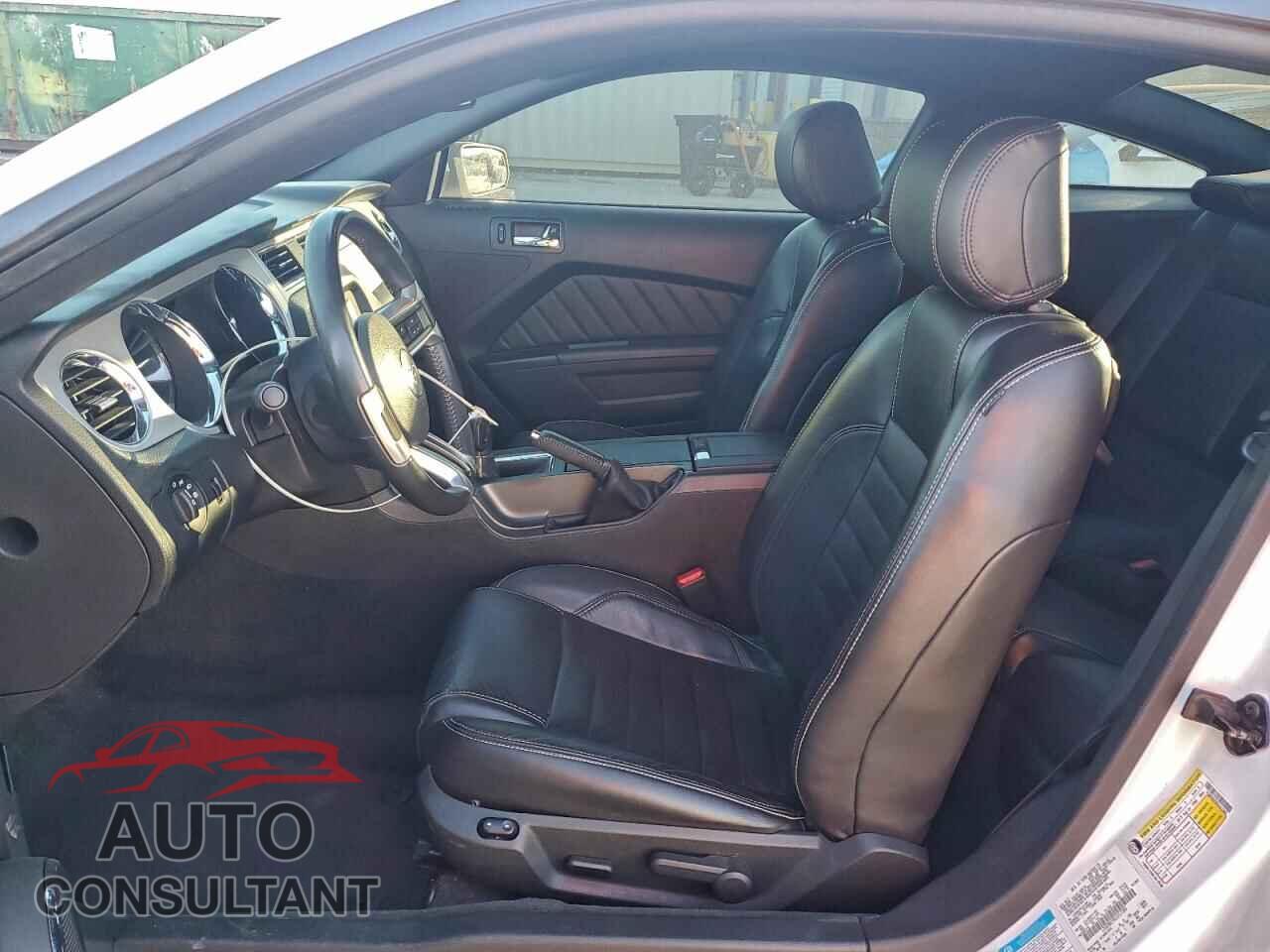 FORD MUSTANG 2014 - 1ZVBP8CF9E5257300