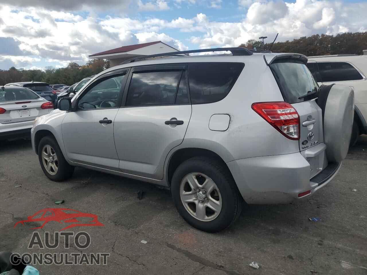 TOYOTA RAV4 2010 - JTMBF4DV8AD034802