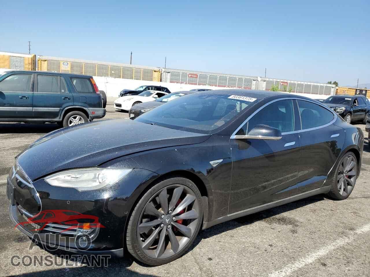 TESLA MODEL S 2015 - 5YJSA4H42FF081453
