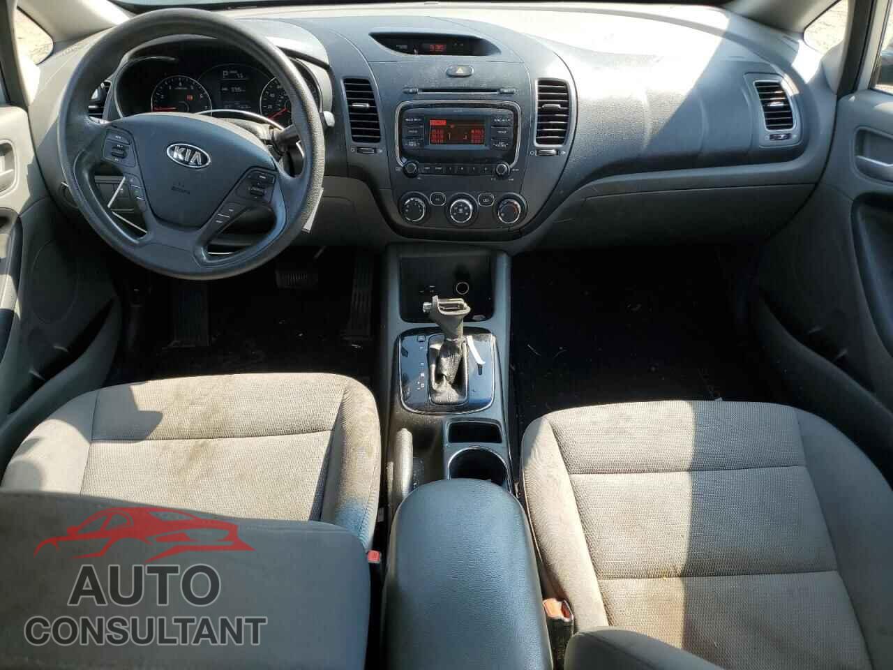 KIA FORTE 2017 - 3KPFK4A76HE042957