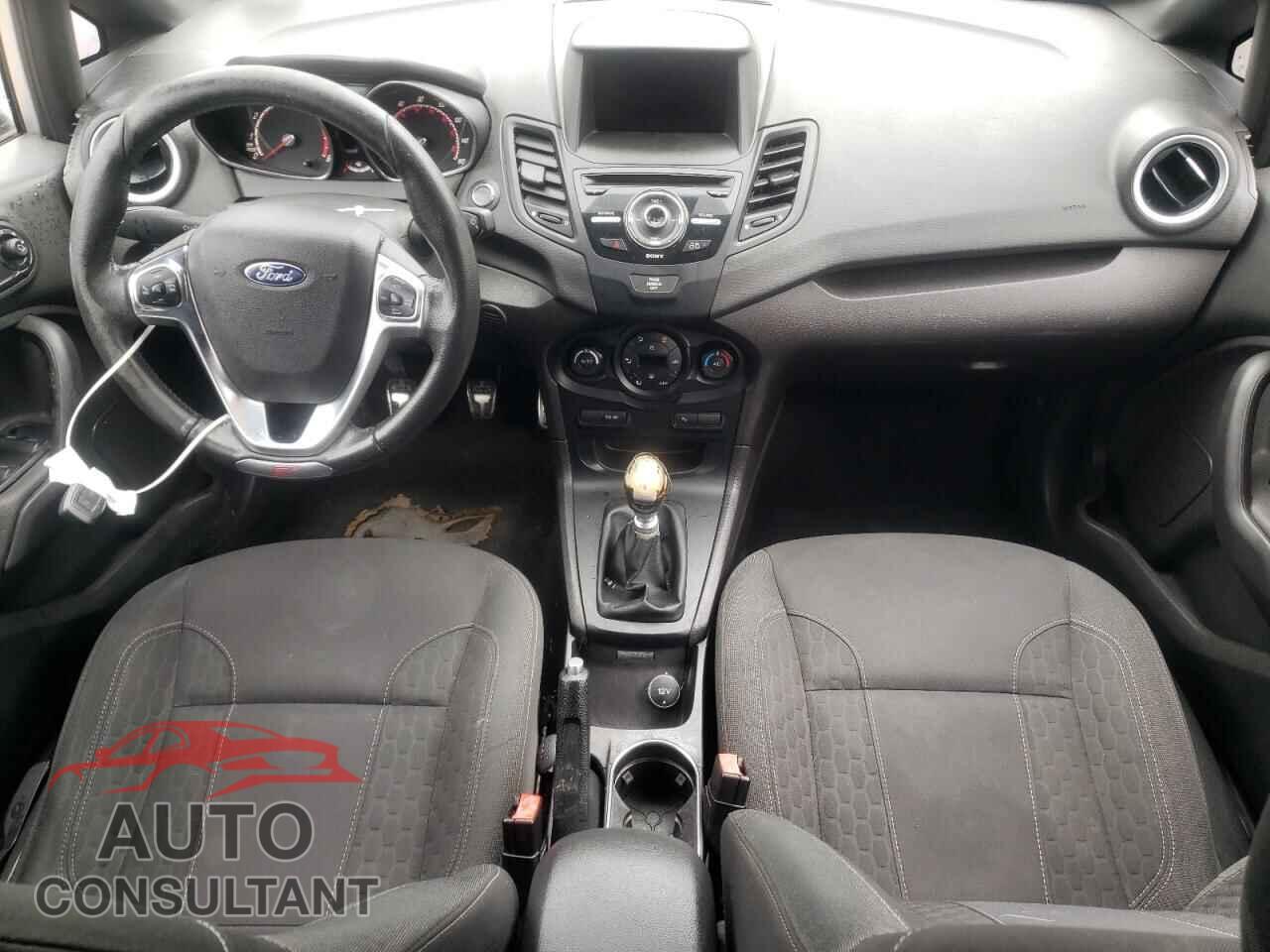 FORD FIESTA 2015 - 3FADP4GX3FM126095