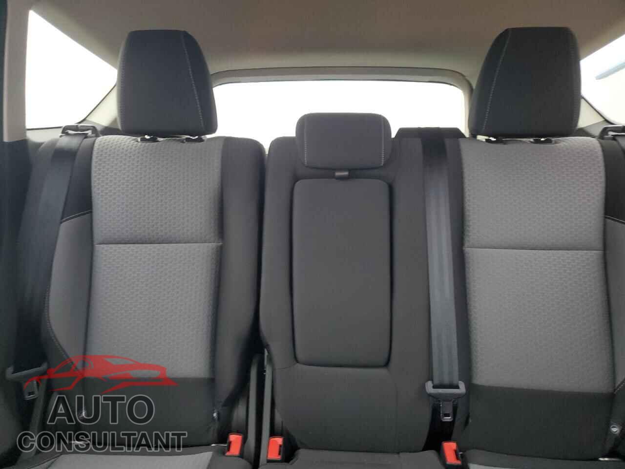 FORD ESCAPE 2017 - 1FMCU9GD4HUD02518