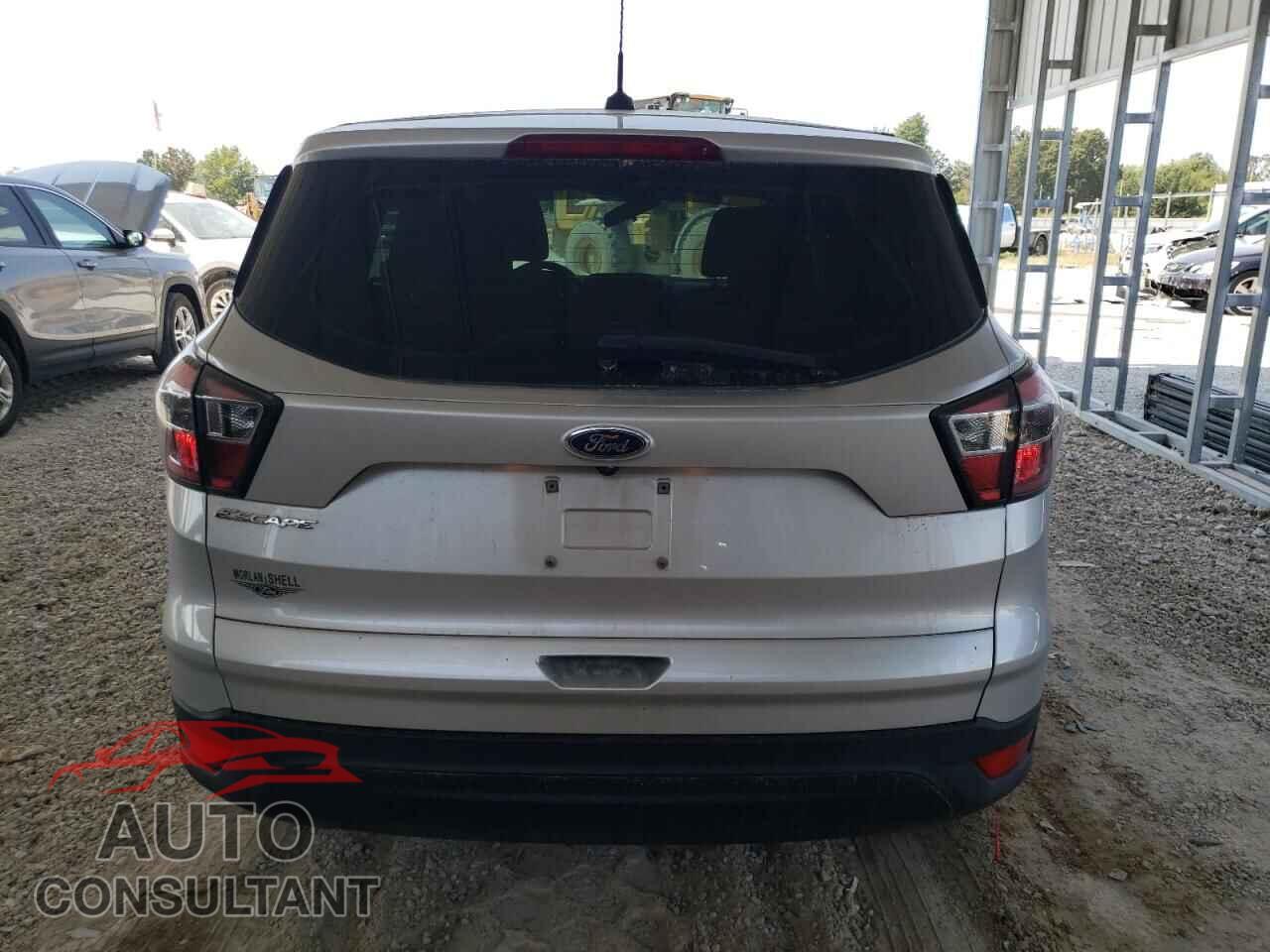 FORD ESCAPE 2017 - 1FMCU0F72HUB15544