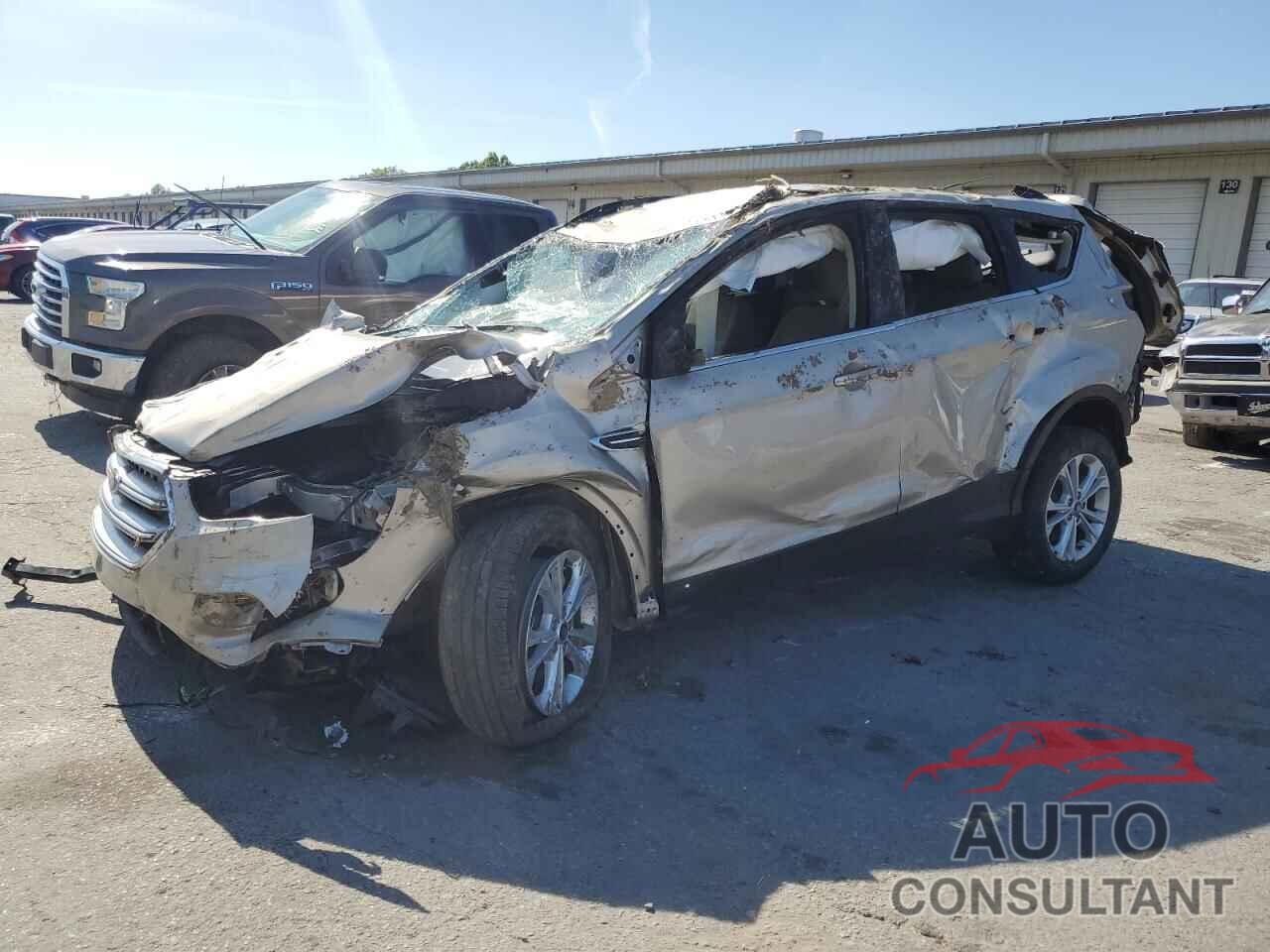 FORD ESCAPE 2017 - 1FMCU0GDXHUC22796