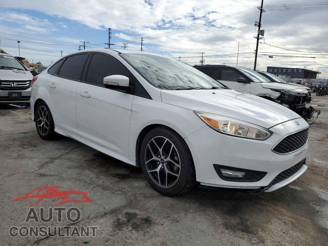 FORD FOCUS 2016 - 1FADP3F27GL372618