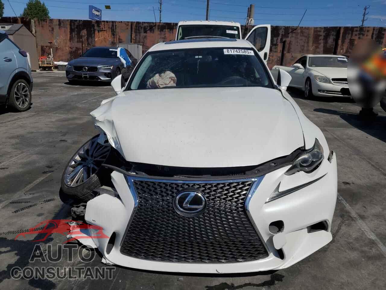 LEXUS IS 2014 - JTHBF1D20E5032383
