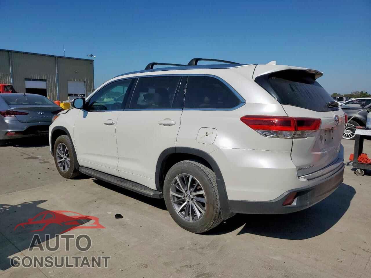 TOYOTA HIGHLANDER 2017 - 5TDKZRFH0HS519414