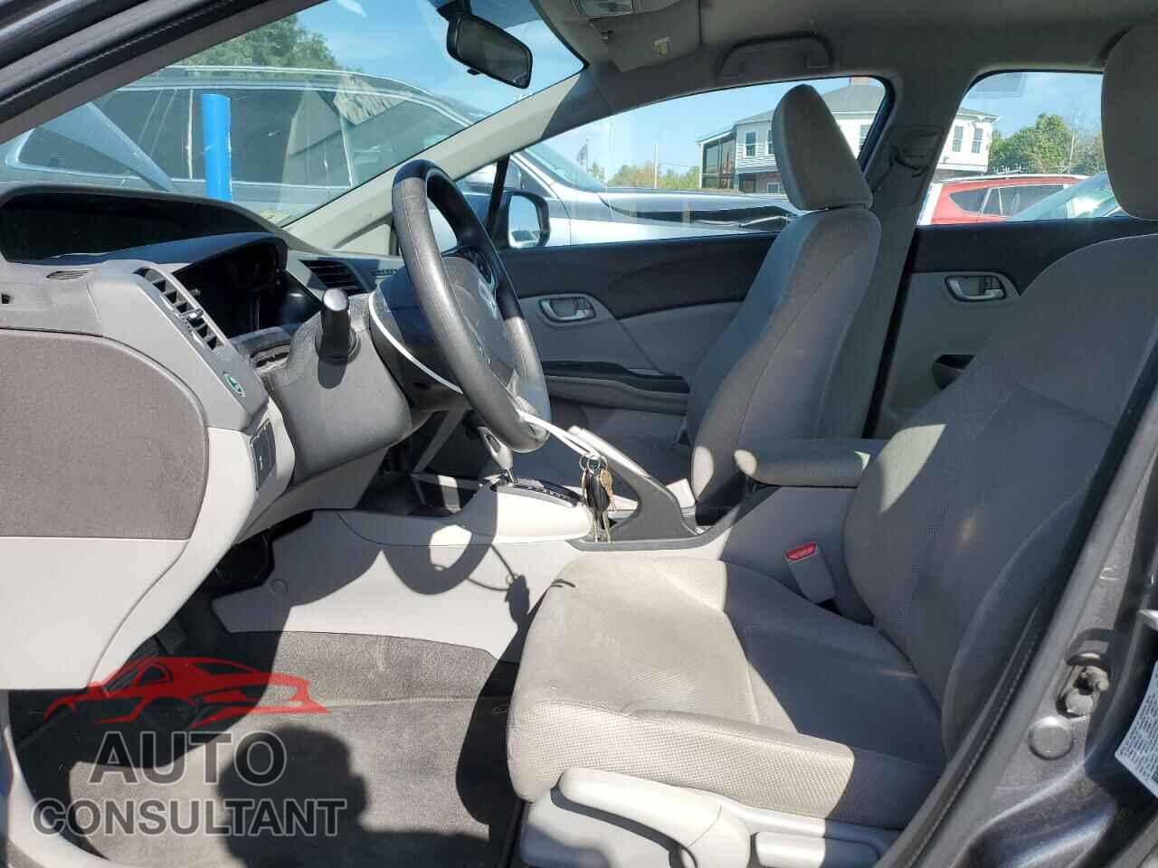 HONDA CIVIC 2012 - 2HGFB2F57CH583090