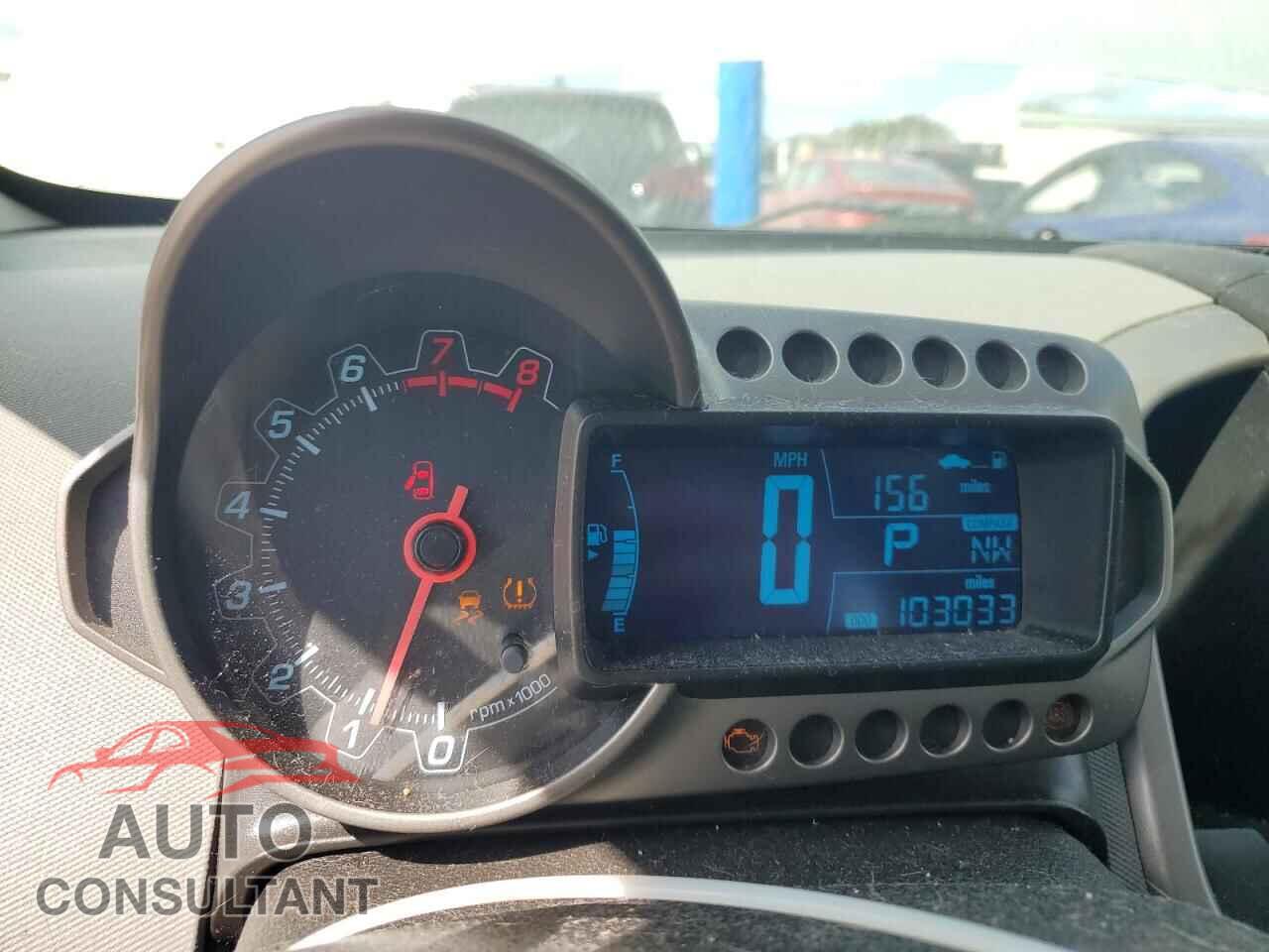 CHEVROLET SONIC 2015 - 1G1JA5SH4F4104745