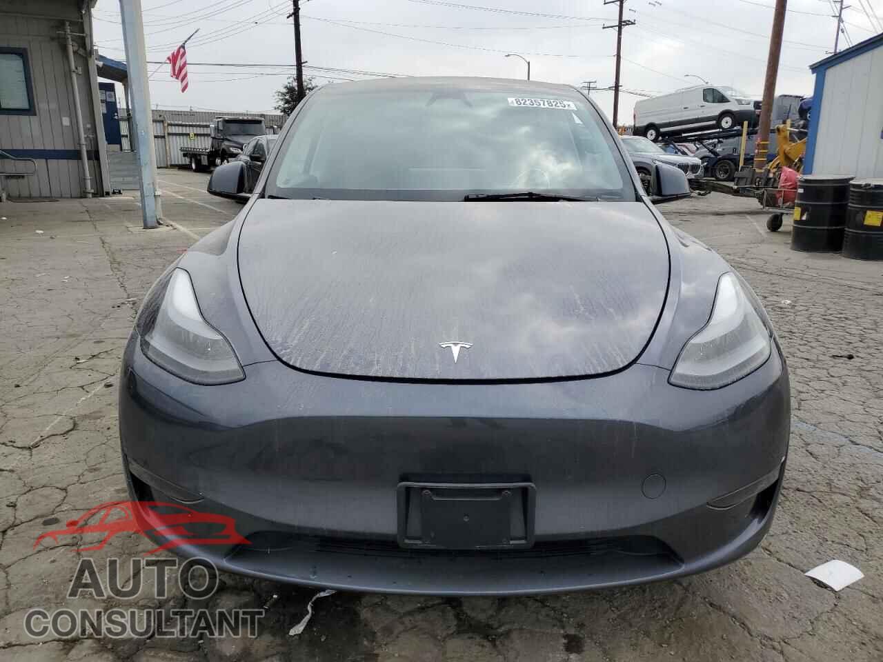 TESLA MODEL Y 2023 - 7SAYGDEE9PF889177