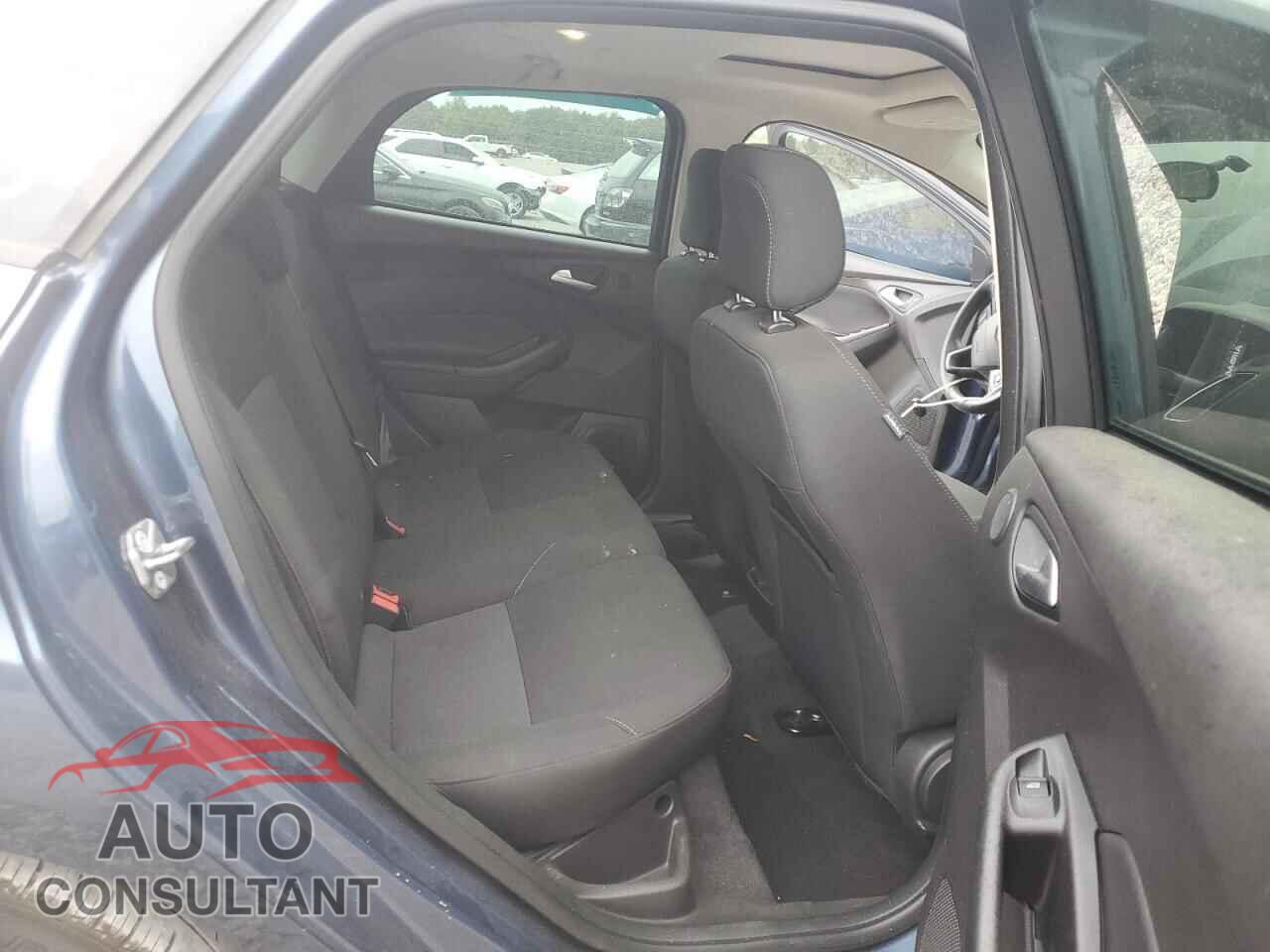 FORD FOCUS 2018 - 1FADP3M28JL245547