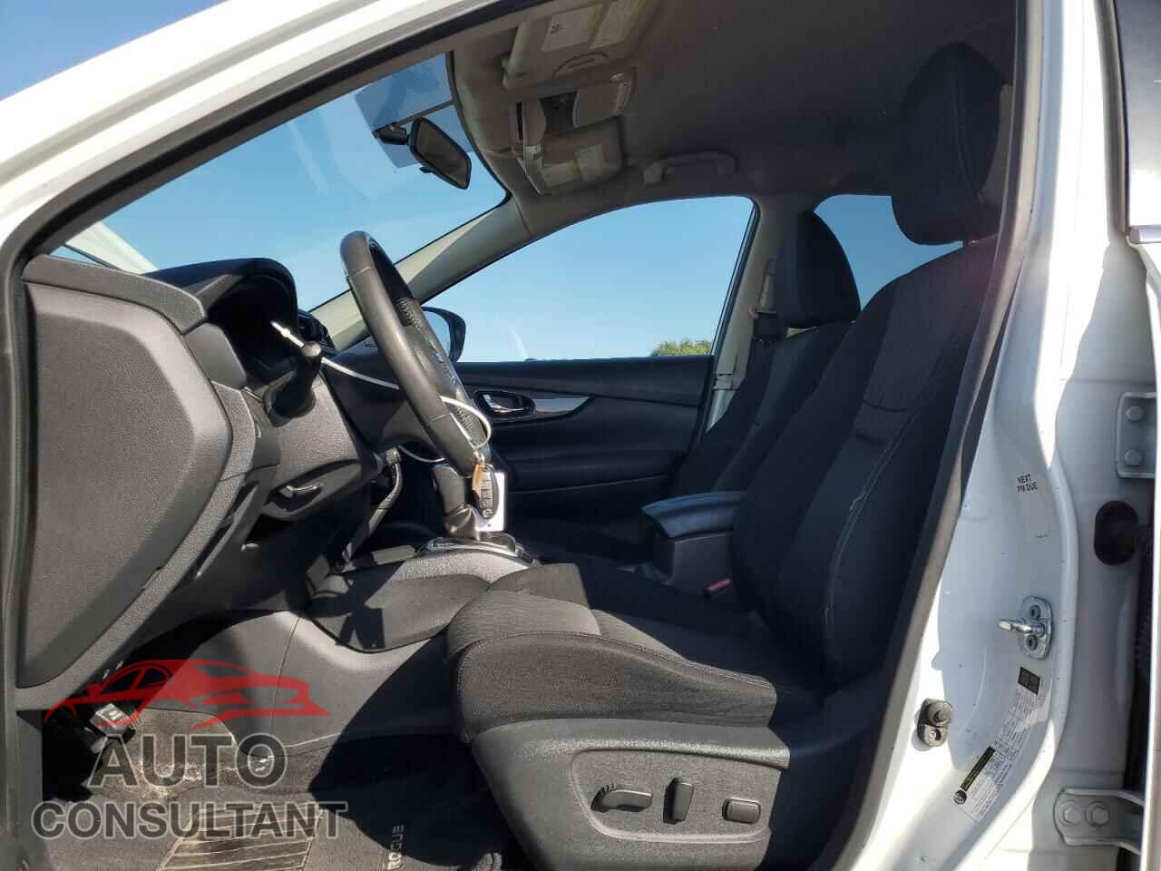 NISSAN ROGUE 2017 - KNMAT2MV7HP507168