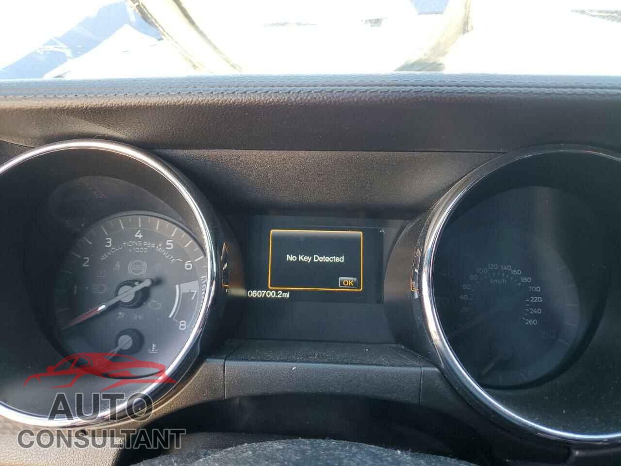 FORD MUSTANG 2016 - 1FA6P8CF9G5208692