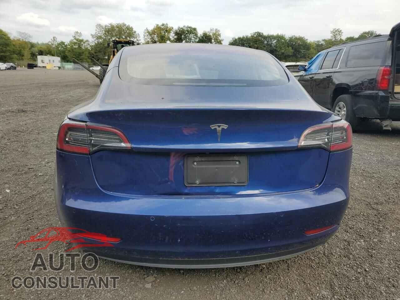 TESLA MODEL 3 2018 - 5YJ3E1EA4JF032653
