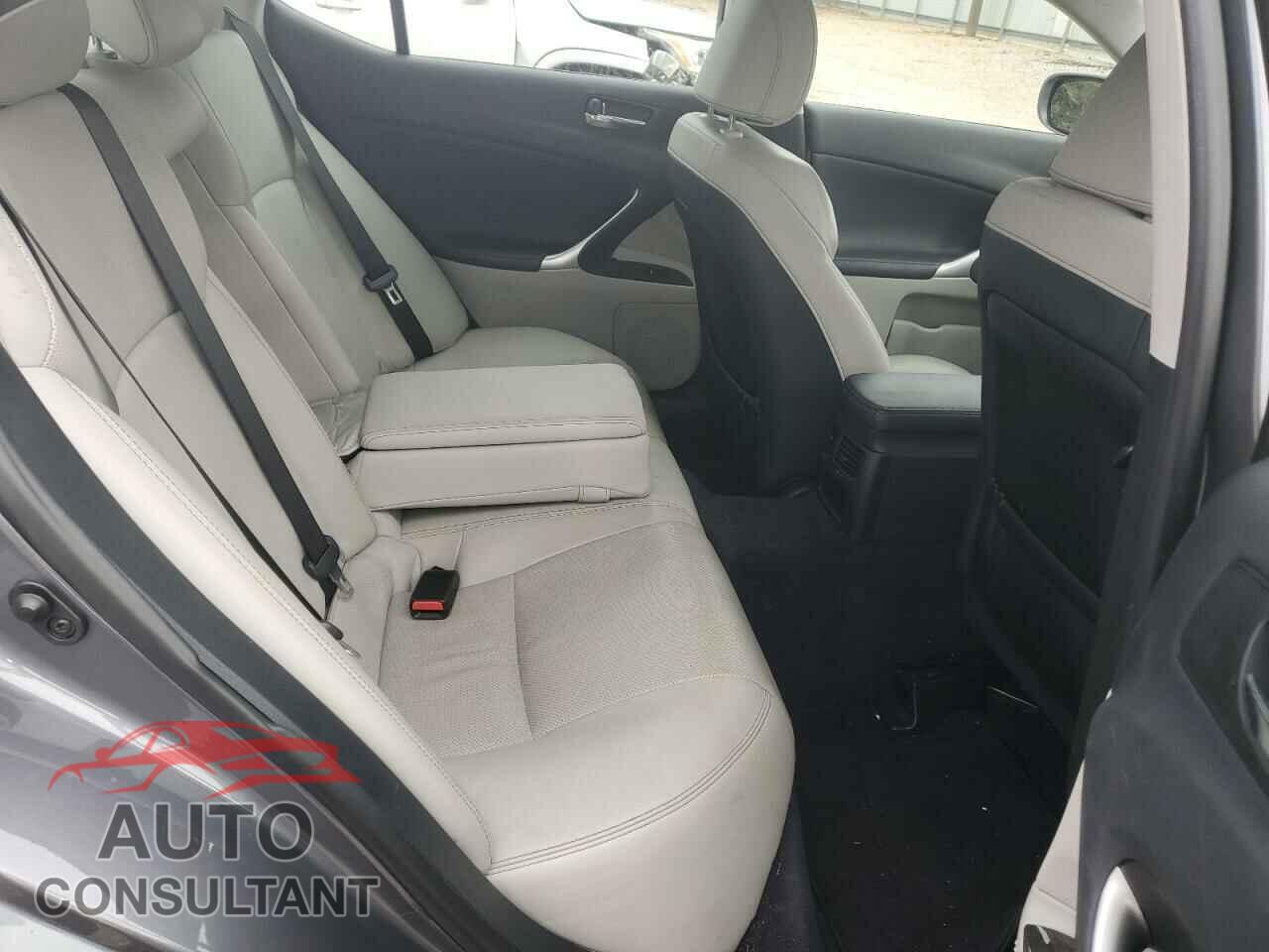 LEXUS IS 2012 - JTHBF5C20C5165425