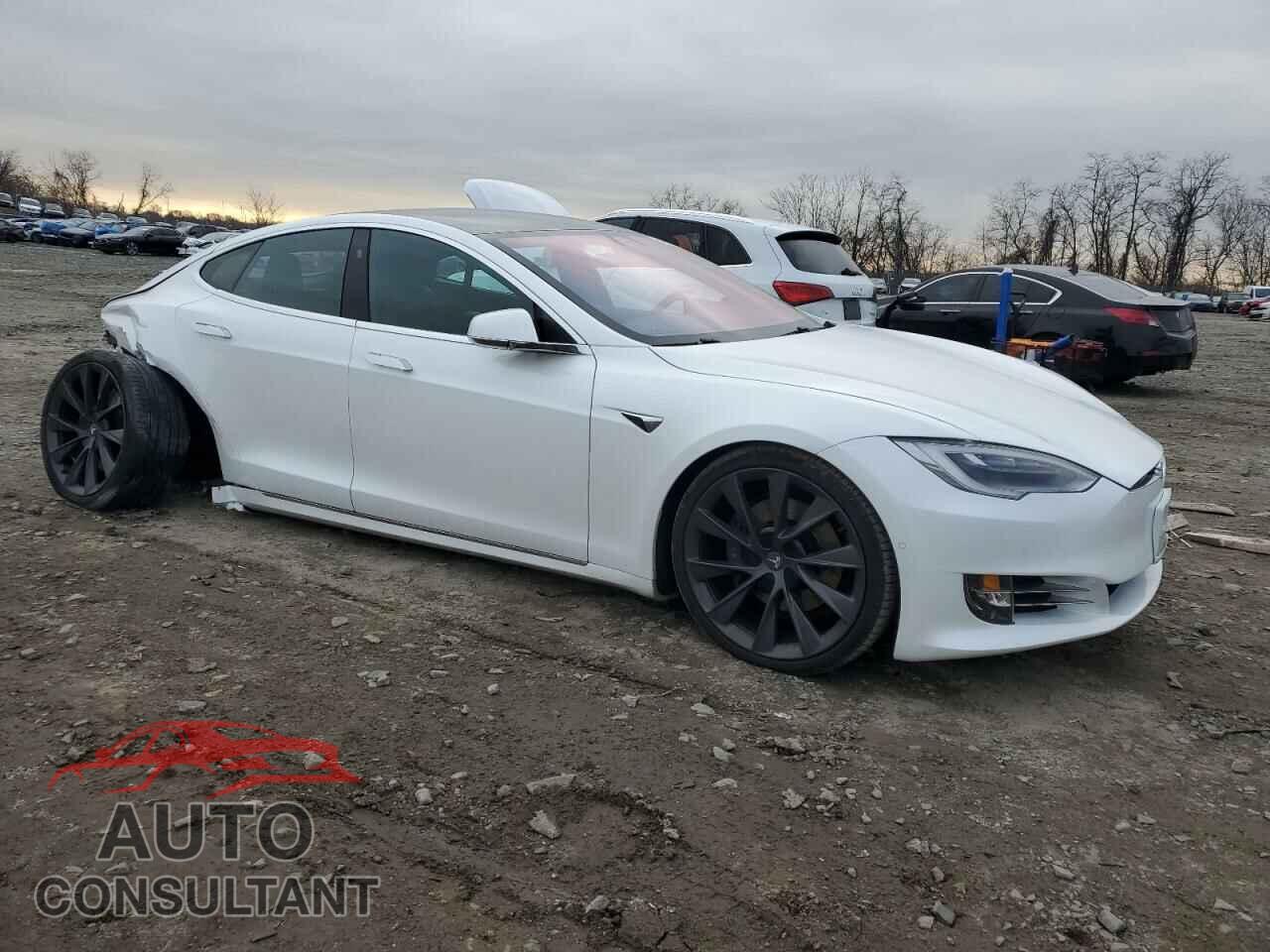 TESLA MODEL S 2018 - 5YJSA1E27JF260470