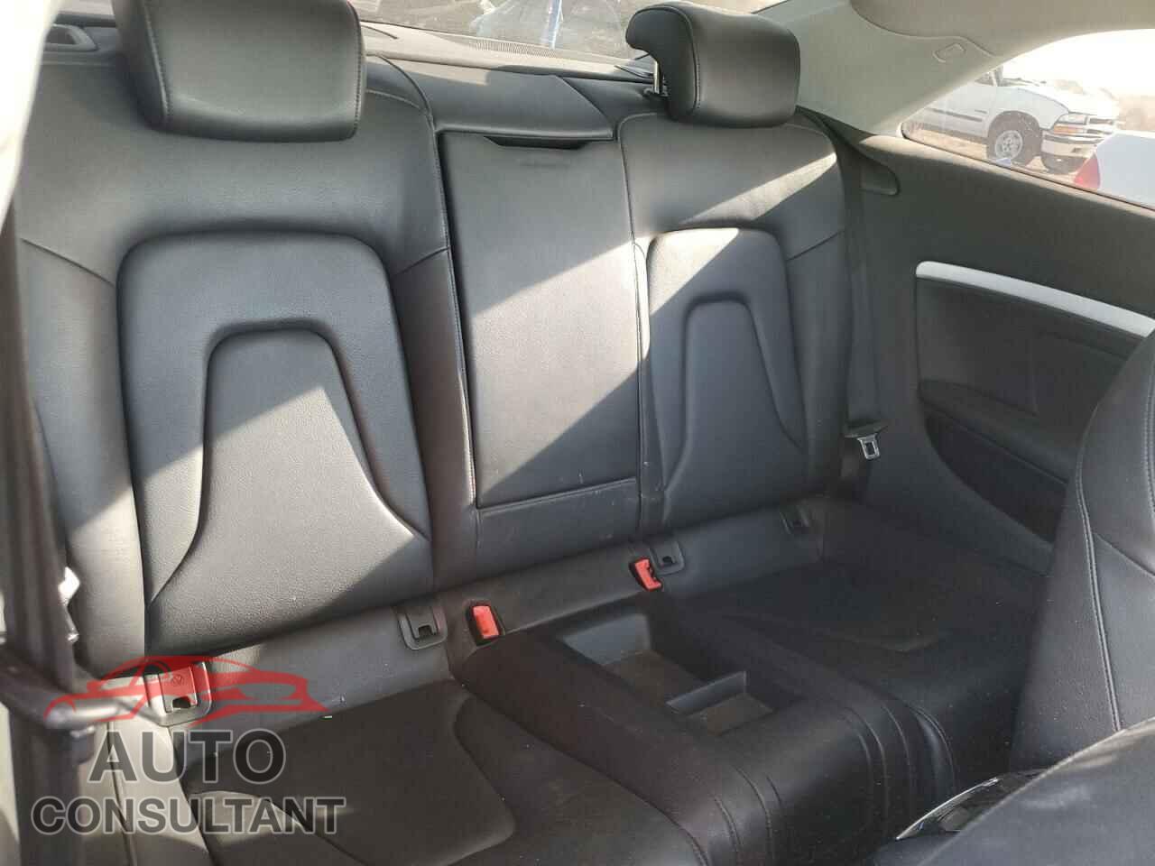 AUDI A5 2012 - WAULFAFR9CA038703
