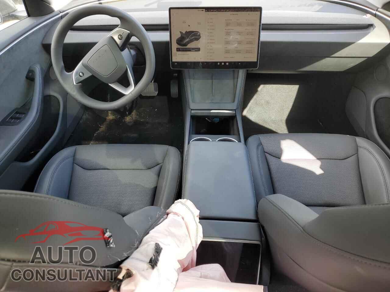 TESLA MODEL 3 2024 - 5YJ3E1EB3RF755026