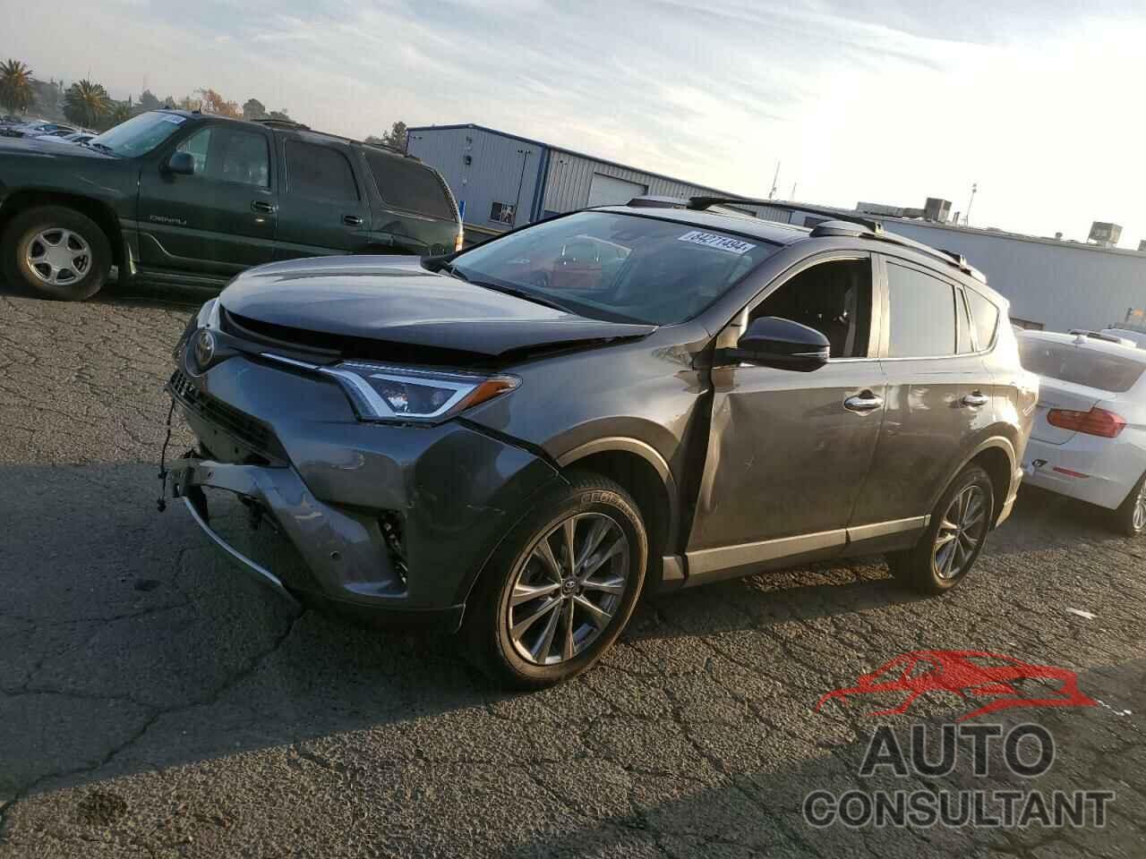 TOYOTA RAV4 2018 - JTMDFREV6JJ233594