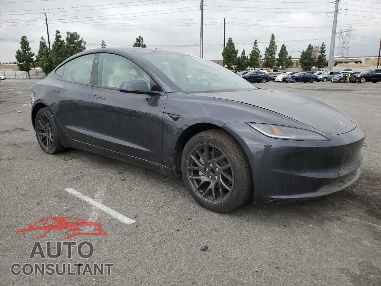 TESLA MODEL 3 2024 - 5YJ3E1EA7RF786853