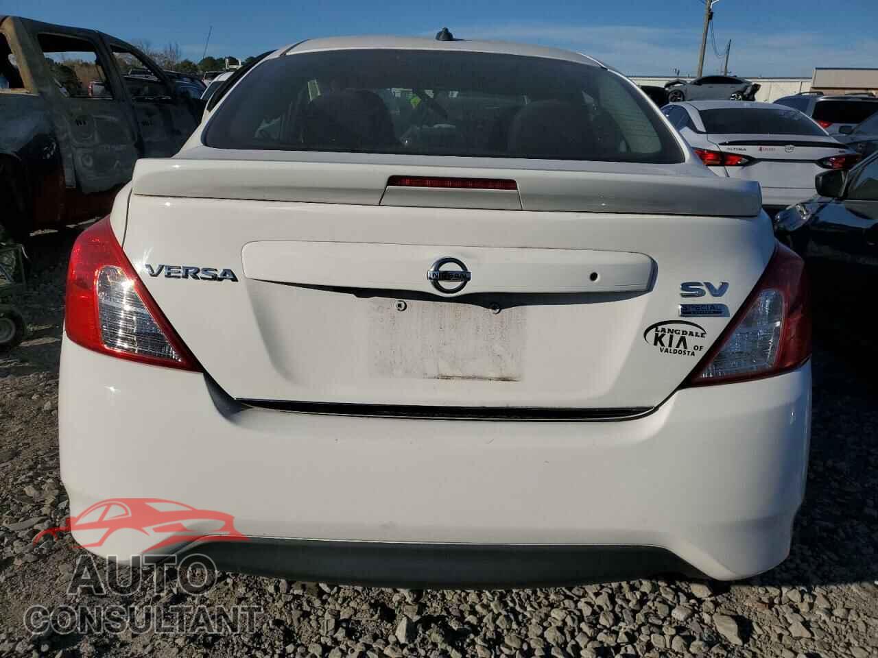 NISSAN VERSA 2017 - 3N1CN7AP2HL804319