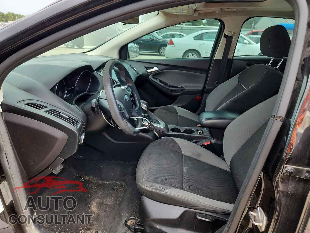 FORD FOCUS 2014 - 1FADP3F28EL300940